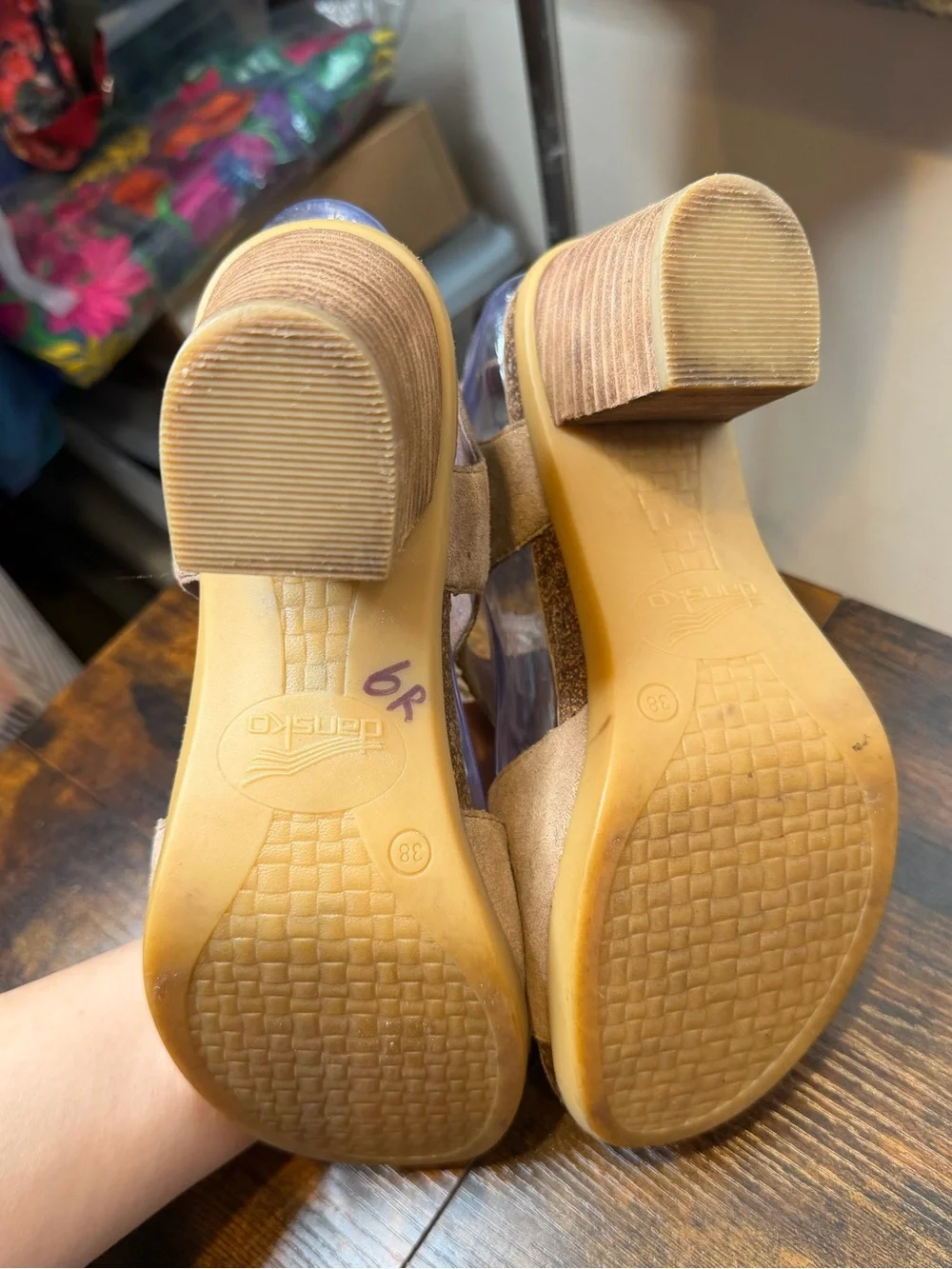Dansko Deandra Women’s Tan Suede Studded Open-Toe Block Heel Sandals SZ38/ 7.5-8